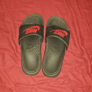 Nike Slides Benassi